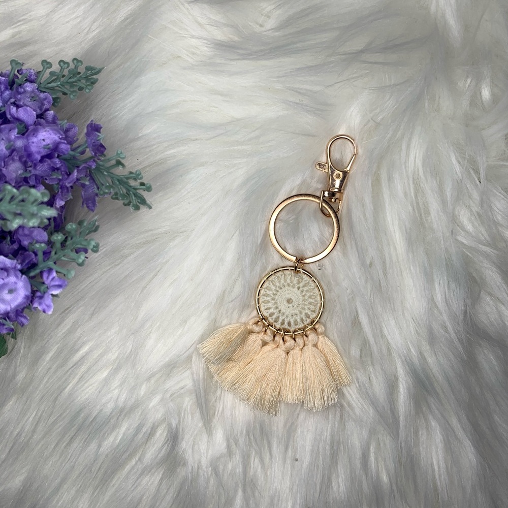 3/25$ Tassel Gold Ring Keychain - Picture 4 of 4